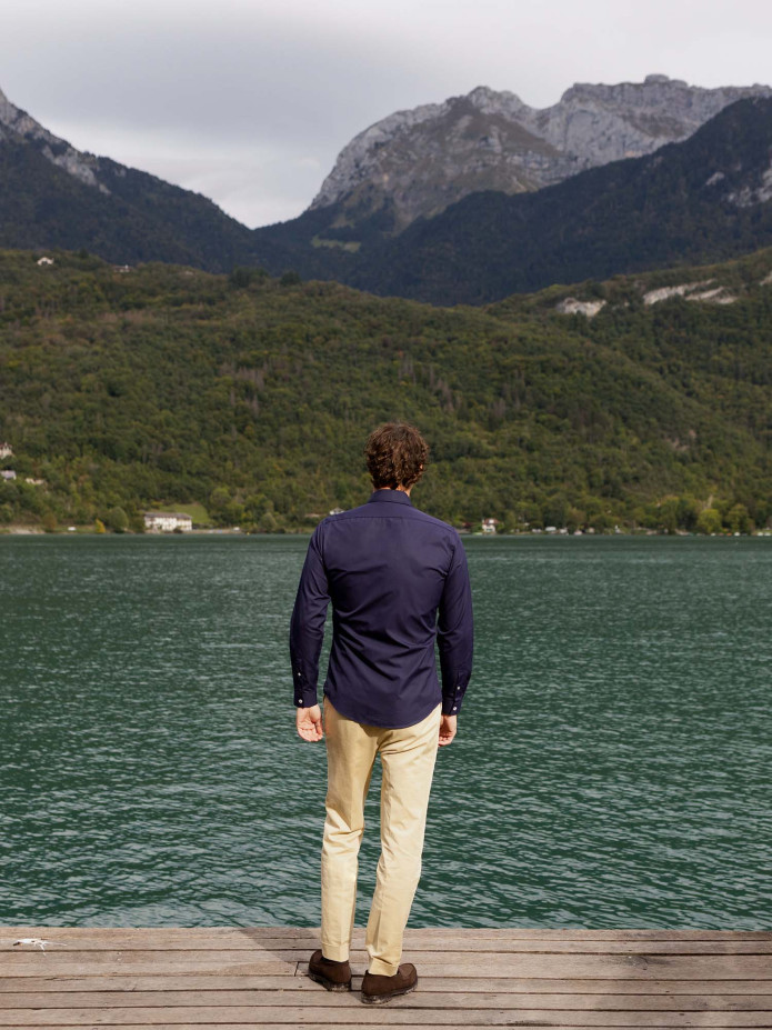 Chemise col italien en popeline bleu marine