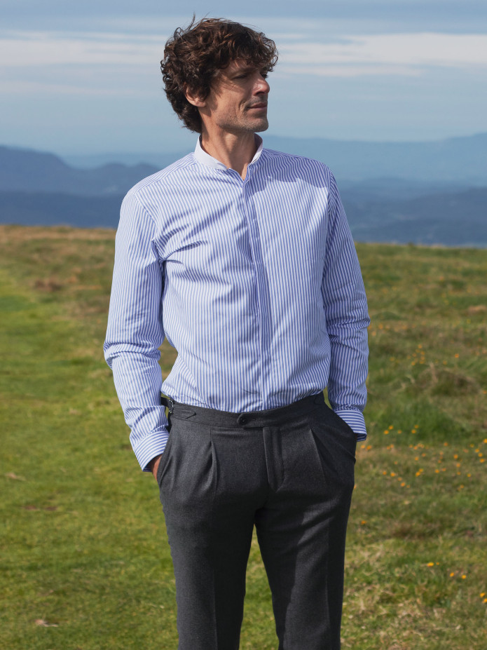 Chemise col inversé à rayures bleues