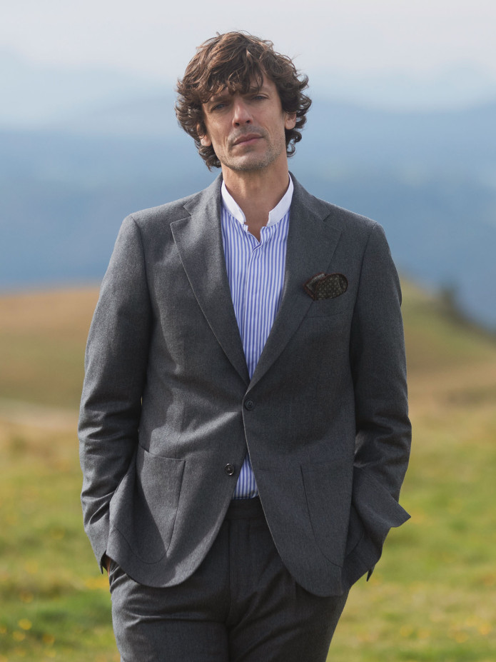 Chemise col inversé à rayures bleues