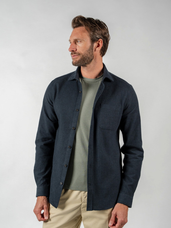 Chemise bleue marine en flanelle épaisse col italien
