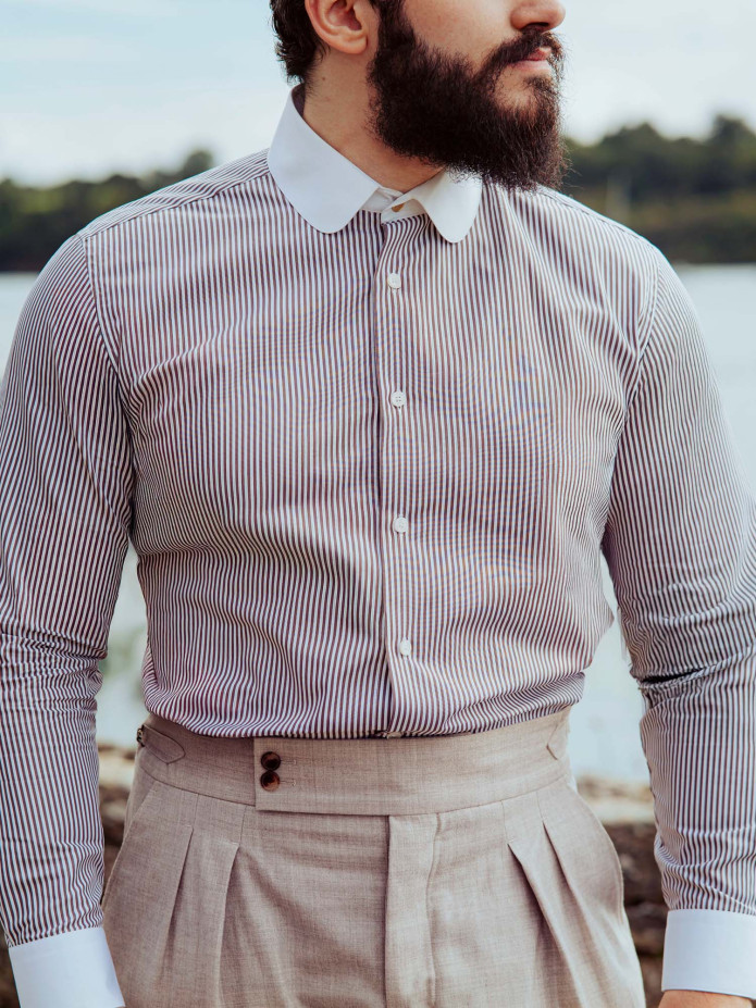Chemise col rond à rayures marrons