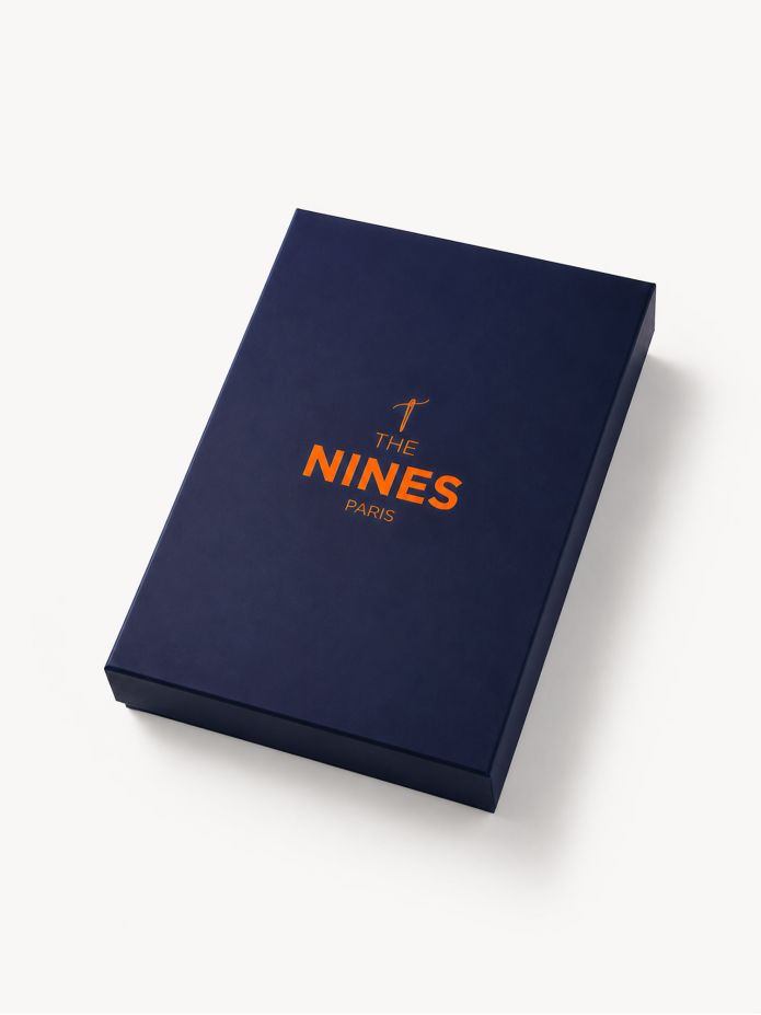Presentförpackning i stort format