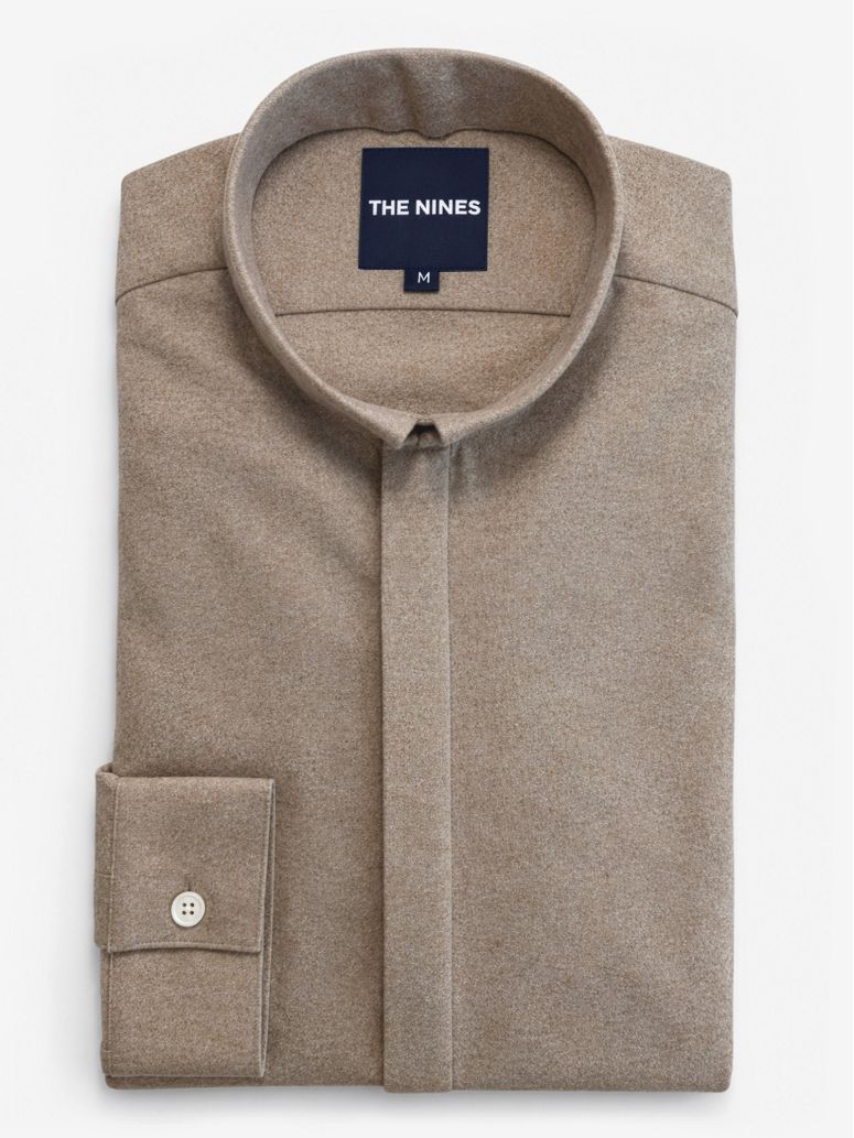 Skjorta med omvänd krage i beige flanell