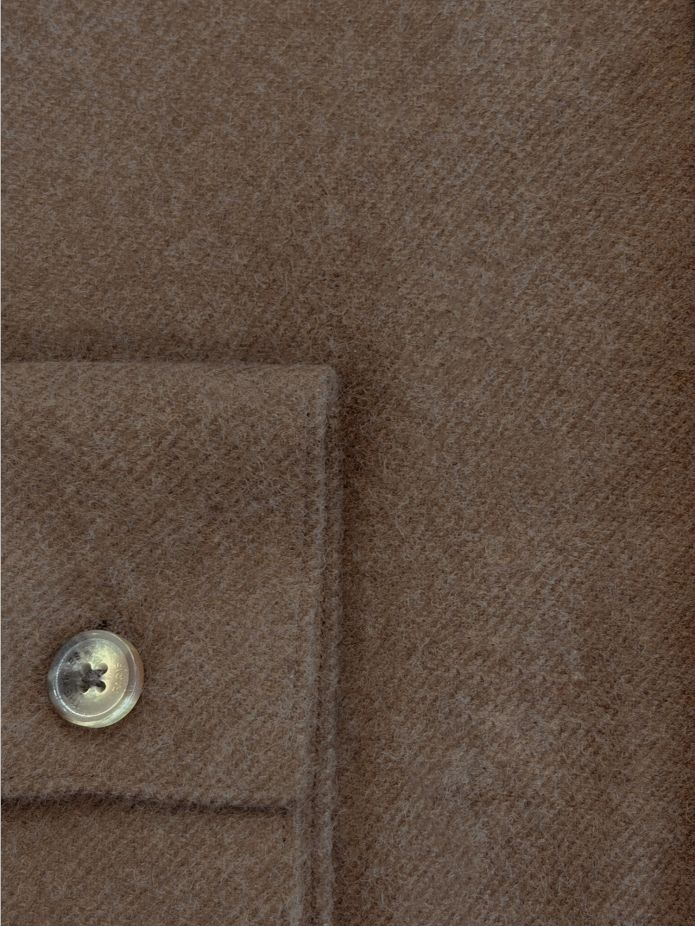 Skjorta med Mao-krage i brun flanell