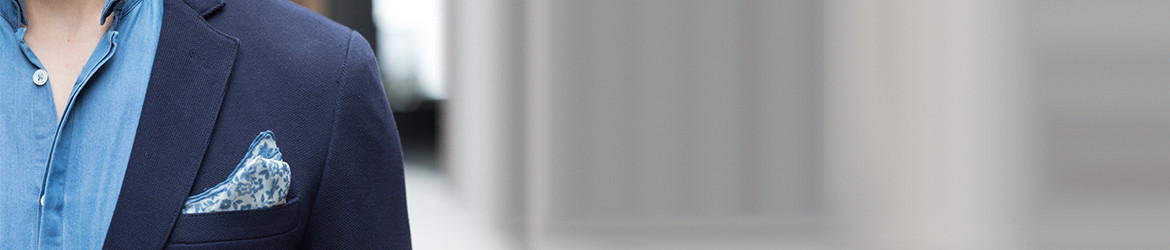 Blommönstrad näsduk - Atelier d'élégance